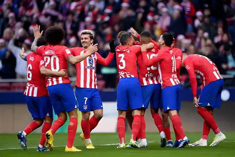 Арсенал против Атлетико Мадрид: Детална Анализа на Европските Судири и Тактичките Битки