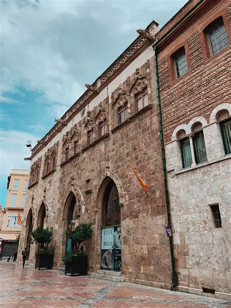 Barcelona: A Catalan Gem of Art, History, and Vibrant Urban Living