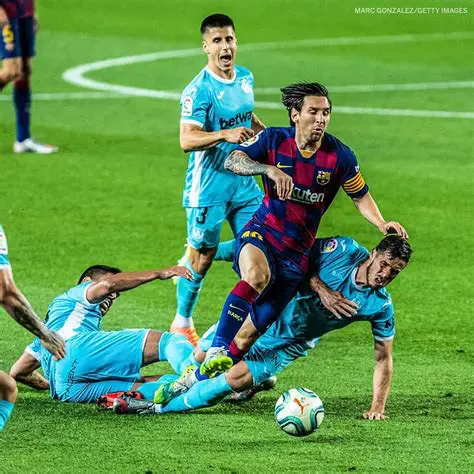 Barcelona: Thành Phố Diệu Kỳ - Nơi Hội Tụ Văn Hóa, Kiến Trúc và Niềm Đam Mê Bóng Đá