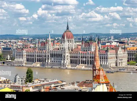 Budapest : La Perle du Danube, Guide Ultime de la Capitale Hongroise