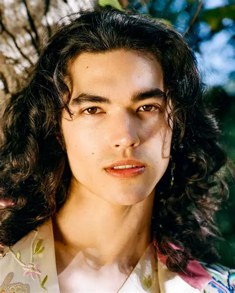 Conan Gray: Fenomen Gen Z i Nowy Głos Popu