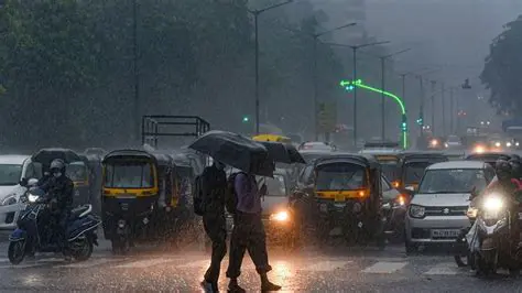 Delhi Weather Today: Live News and Updates on Temperature, Rainfall, and Air Quality