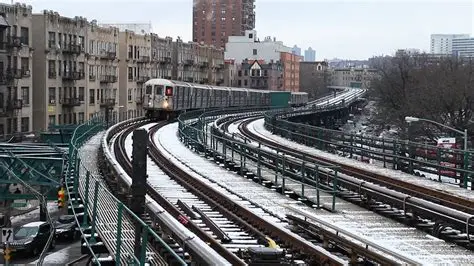 Elevated trains and subways