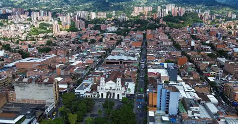 Envigado: Oásis Urbano de Qualidade de Vida e Prosperidade na Colômbia