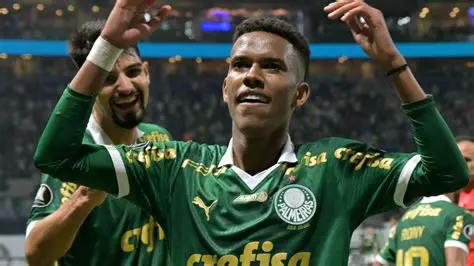 Estêvão Willian: A Jovens Estrela Brasileira Deslumbrando no Mundo do Futebol