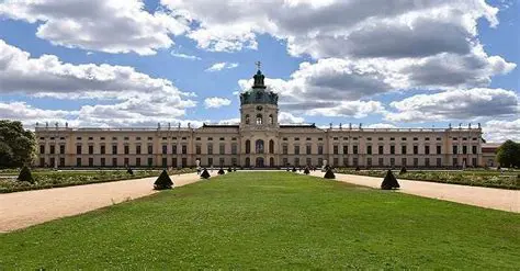 Explore the Royal Residence