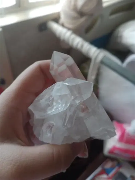 Focus on Collecting Crystals