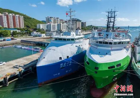 格陵兰岛：探索冰雪覆盖的神秘世界