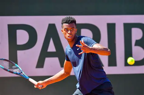 Giovanni Mpetshi Perricard : L'Émergence d'une Nouvelle Étoile du Tennis Français