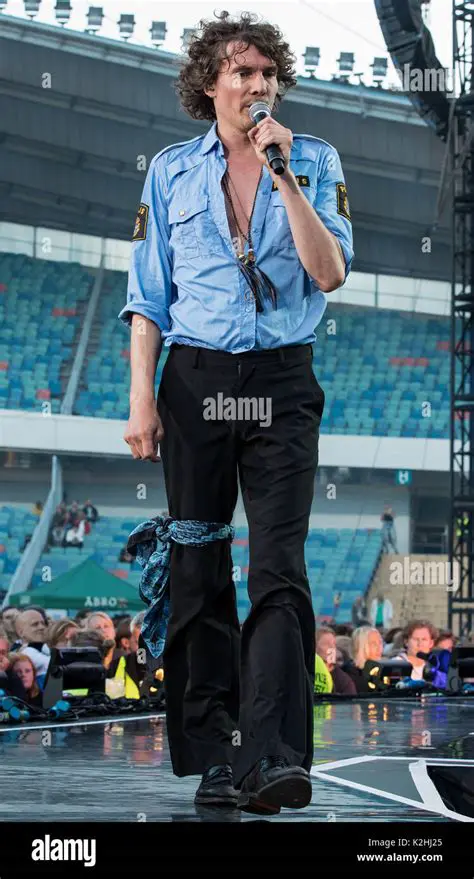 Håkan Hellström: Den Eviga Popikonen och Svensk Musiks Hjälta