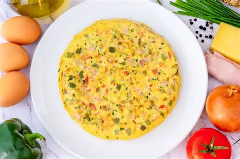 Huevo en torta con tres tortillas