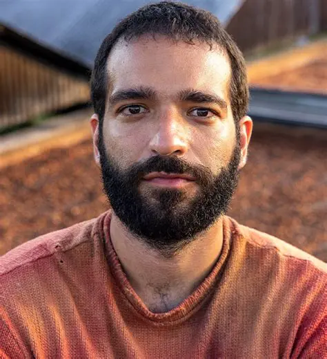 Humberto Carrão: Um Panorama Sobre a Carreira e Impacto na Cultura Brasileira