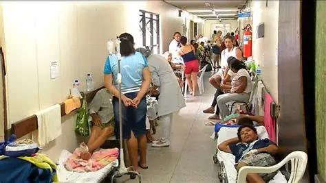 Imagens de hospitais lotados