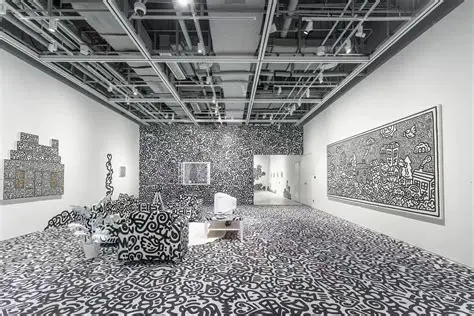 Immerse Yourself in the Dark World of Paper City