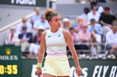 Jasmine Paolini: Wschodząca Gwiazda Tenisa, Która Podbija Kort i Serca Kibiców