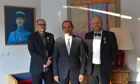 Jean Reno: Ikona Kina Francuskiego i Międzynarodowego – Analiza Kariery i Najważniejszych Ról