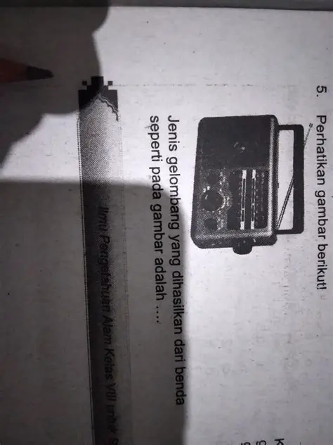 Jenis Gelombang yang Dihasilkan dari Benda seperti Pada Gambar