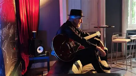 Joaquín Sabina: Un Viaje por la Vida, la Música y el Corazón de un Icono Español