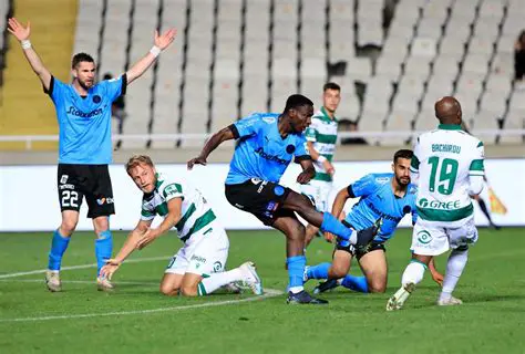 كيرات ضد بافوس: المعركة الحاسمة لتحديد مستقبل كرة القدم القبرصية