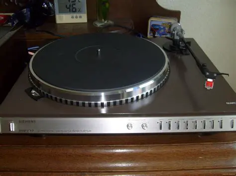 Key Features of 777 Record and Cut