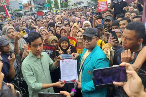 Kontroversi Tanda Tangan Gibran: Analisis dan Dampaknya pada Politik Lokal