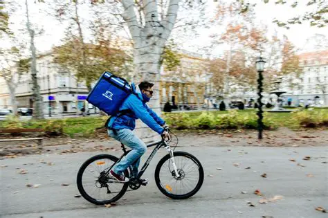 Kurir: Sve Što Trebate Znati o Modernim Dostavljačima