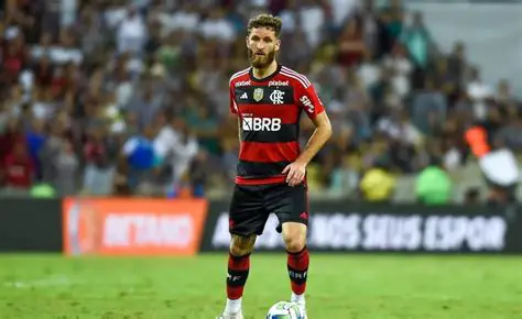 Leo Pereira: A Consolidação do Zagueiro Moderno no Futebol Brasileiro e o Pilar do Flamengo