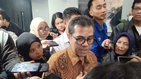 LM Zhali Khan: The News Reader Reshaping Indonesian Journalism