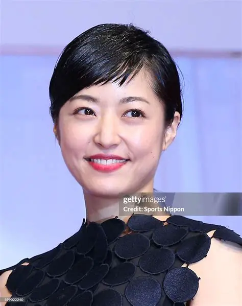 女優・井上真央：子役から国民的女優へ、その輝かしいキャリアと魅力に迫る