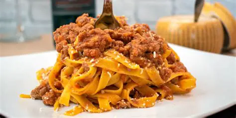 Miljuschka Bolognese: Unlocking the Secrets to a Truly Authentic Italian Classic