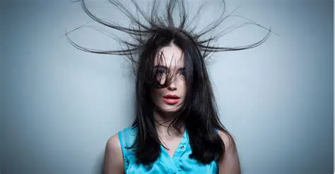 O Experimento da Garota e o Cabelo Eletrizado