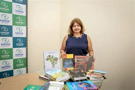 Os livros faziam parte da biblioteca