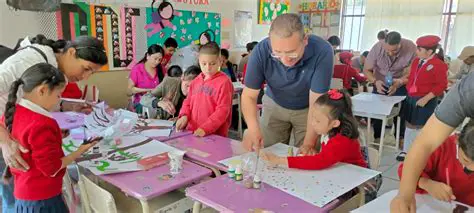 Participa en actividades educativas