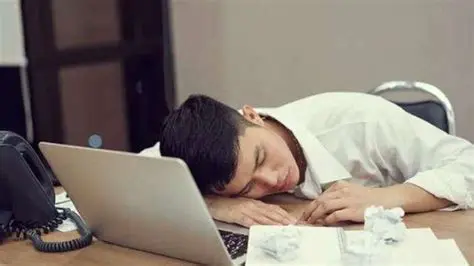 Penggunaan Istilah Jam Nine to Quarter