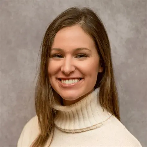 PS EOSC Administrative Assistant at Fox News: Salary Insights and Career Outlook