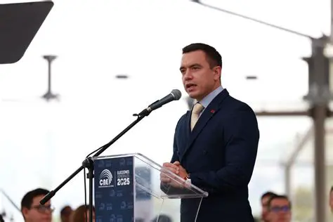 REACCIONES DE LOS EXPERTOS