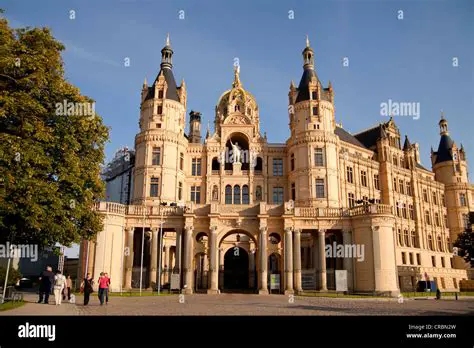 Schwerin entdecken: Die malerische Landeshauptstadt Mecklenburg-Vorpommerns