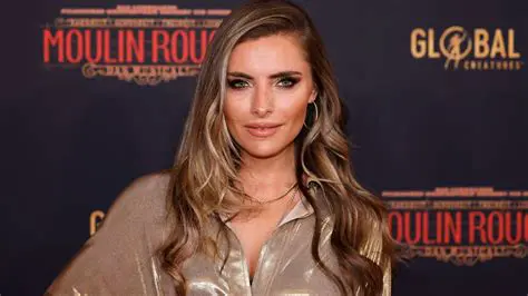 Sophia Thomalla - Van Model tot Media-Ikoon: 'n Diep Blik op Haar Veelsydige Loopbaan