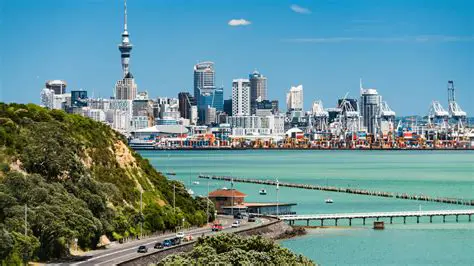 Tamaki Drive: Auckland's Iconic Waterfront - A Kiwi's Guide