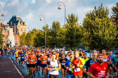 De Betoverende TCS Amsterdam Marathon: Een Diepe Duik in de Hoofdstad