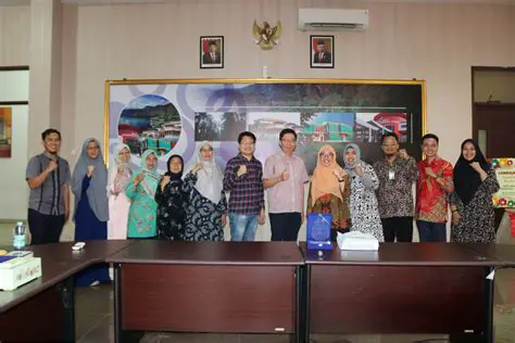 The Dilemma of Street Vendors around the University of North Sumatra Campus