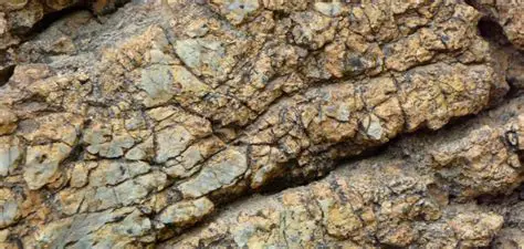 The Role of Peridotite in the Formation of Basalt