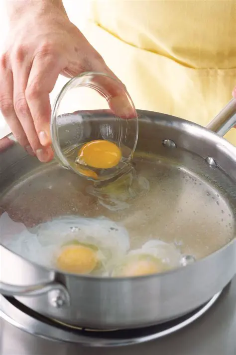 The Role of Vinegar in Egg Poaching