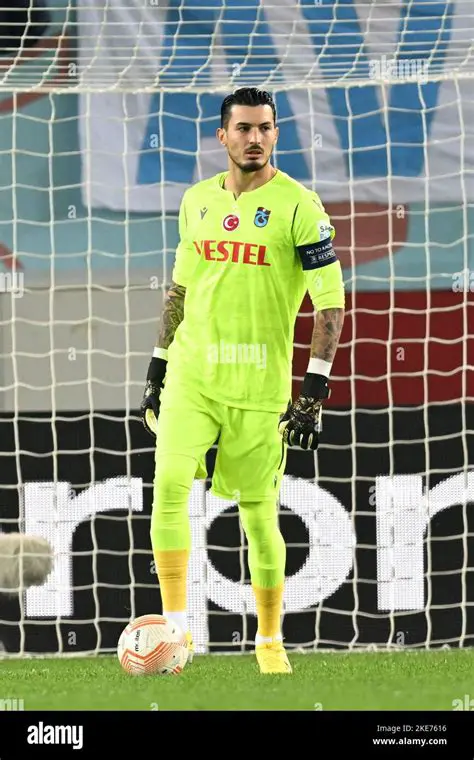 Uğurcan Çakır: Trabzonspor'un Kalesini Koruyan Milli Gururumuz