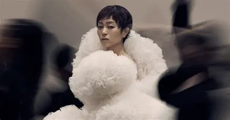 宇多田ヒカル：音楽界の女王、その輝かしい軌跡と現在