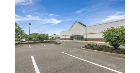 Walmart Danbury Road New Milford CT: A Pillar of Community Retail and Convenience
