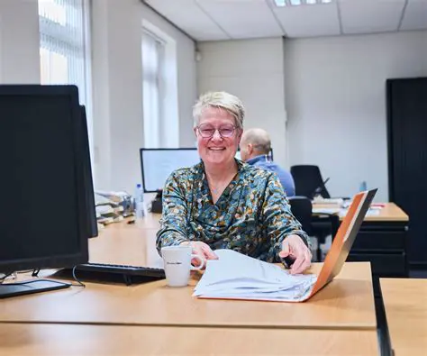 Wat Doet een Commercieel Administratief Medewerker? Een Uitgebreide Gids